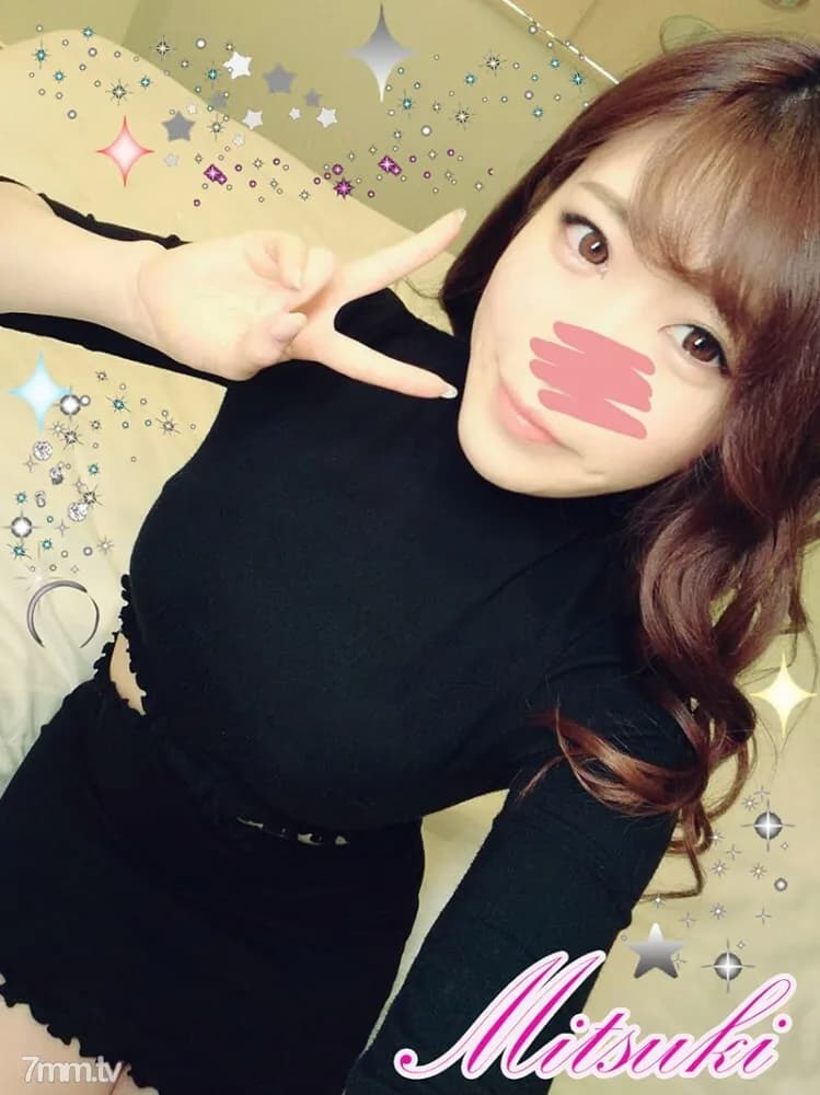 FC2-PPV-1105441 Beautiful busty lady  Mitsuki Creampie with companion  Defeat a high-class hostess before going to work! It's all erotic in various positions ♪ Massive vaginal cum shot while watching the beautiful big tits that shake violently! Lu