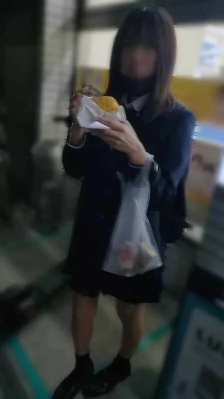 FC2-PPV-3114601 [Born in 2004] Delicate gal, cheating and calling for a panty shot, first gonzo is the most pleasant sex ever