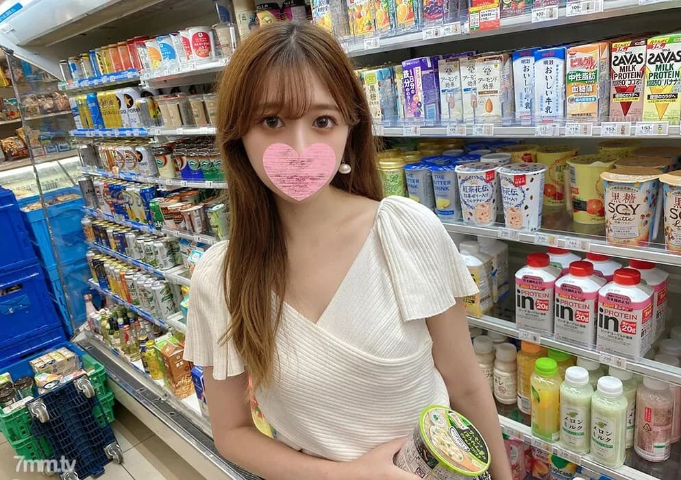 FC2-PPV-3120944 Until 11/7 4480 → 3480 [Orgy / face exposure / 4 works total 120 minutes] Punishment continuous vaginal cum shot for a soft-spoken hostess who can't keep a secret.  - She has a thick sperm on her white body.