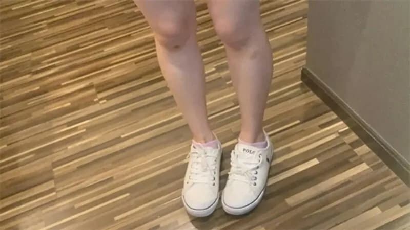 FC2-PPV-4580470 Black Friday - 500 yen off  Ayame 18 years old, raw, facial. Black hair, thin, short, and baby-faced! A huge facial for a super cute girl who does whatever she's told and smiles timidly! (010)