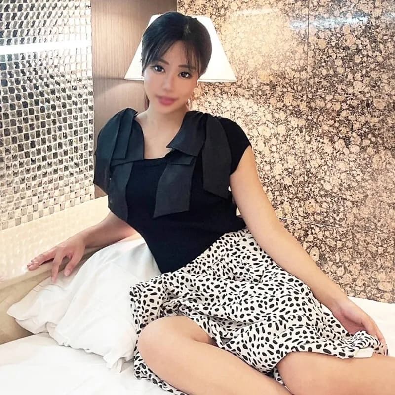 FC2-PPV-4590896 Uncensored  Until 12/23, the S-class beautiful receptionist who looks great in a ponytail gives a deep blowjob and ejaculates a lot of semen!!