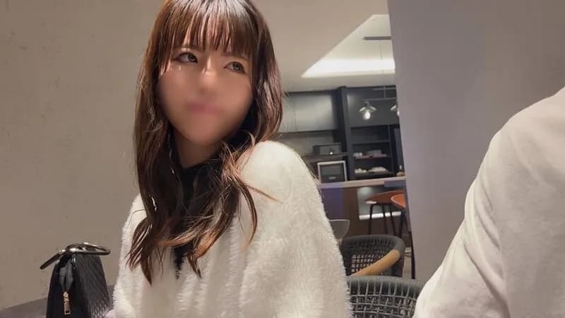 FC2-PPV-4703915 A married woman who lives for sex  Over 20 orgasms! The wife I met on a dating site was so erotic that I hit the jackpot! When two muscular men fucked her, she rolled her eyes and broke down. Super orgasm with a huge creampie