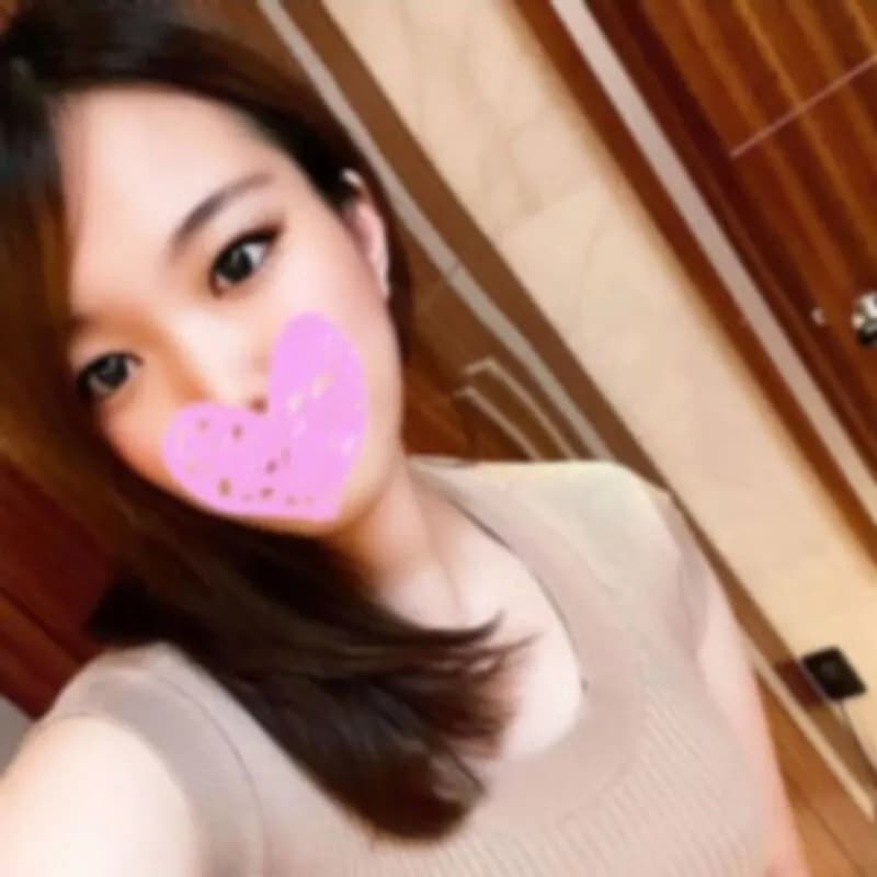 FC2-PPV-4759195 Uncensored  Office Lady on the Marriage Hunting Side  A hotel date and passionate sex video with a sexually greedy office lady with F-cup breasts who can't stop her lust even at work! A real office lady who is looking for a sex part