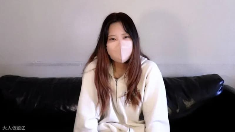 FC2-PPV-4775294 Amateur first time filming, face revealed  Akari  19  lives in the countryside and works part-time at a family restaurant. Internal filming of her vagina and anus, and creampie. Breast teasing with a sucking device inside. Anal penetratio