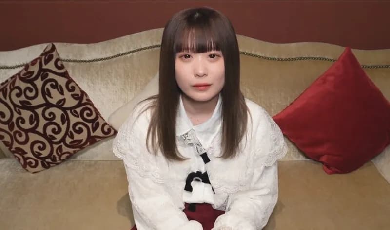 FC2-PPV-4779058 Legendary  Aya-chan. A stiff and stiff creepy old man's dick is given a sticky service and a massive explosion. A gentle and perfect looking pink pussy gets a massive creampie.