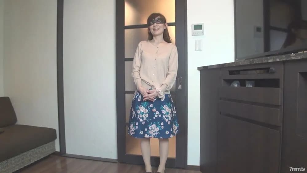 FC2-PPV-927679 Half price 500 yen  omnibus "33" 73 minutes recording  50-year-old flower arrangement master pet married woman "I met my husband in a flower arrangement classroom. He is a master. I am a student." I'm old "P